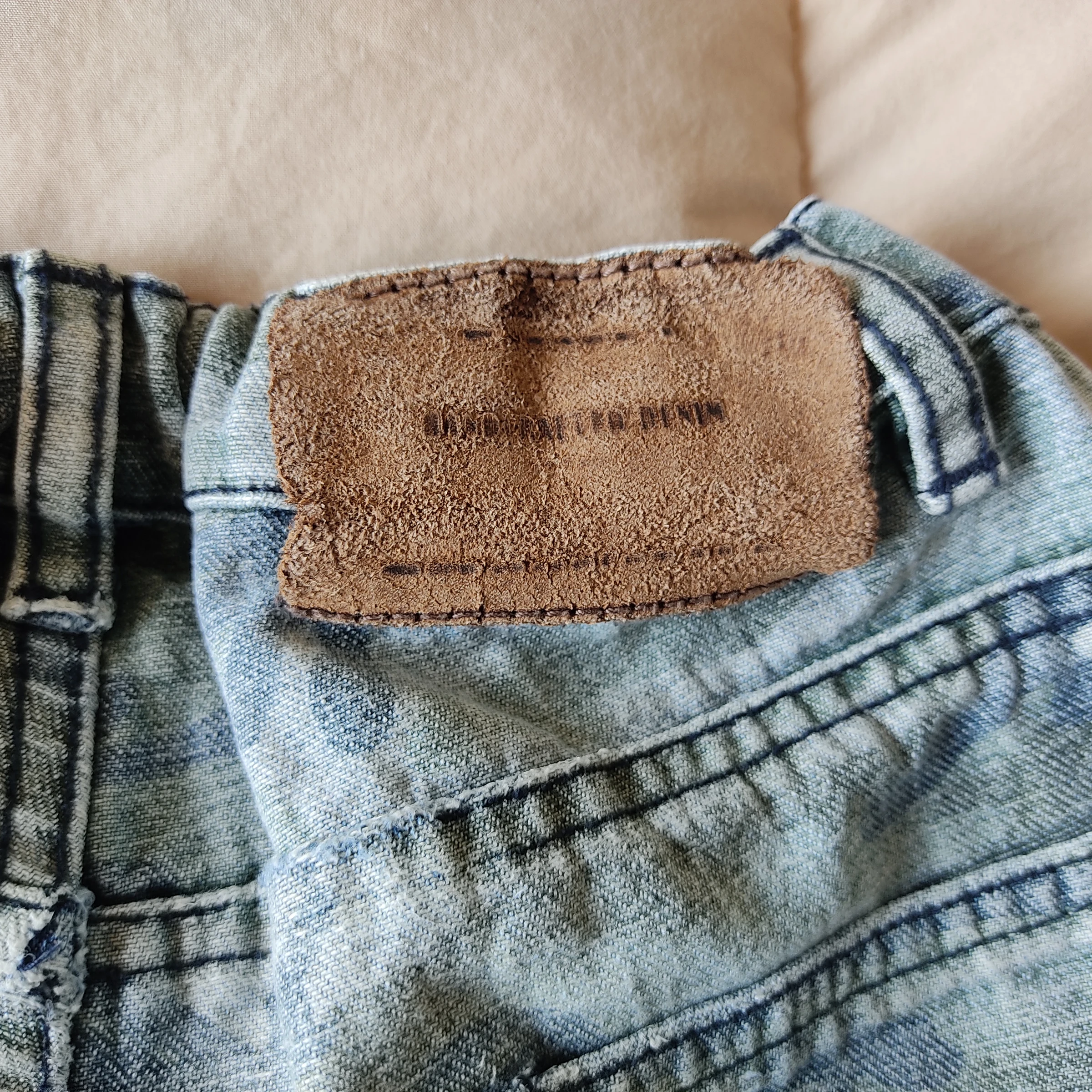 Calça jeans curta camuflada. Tamanho 7 A – photo 3